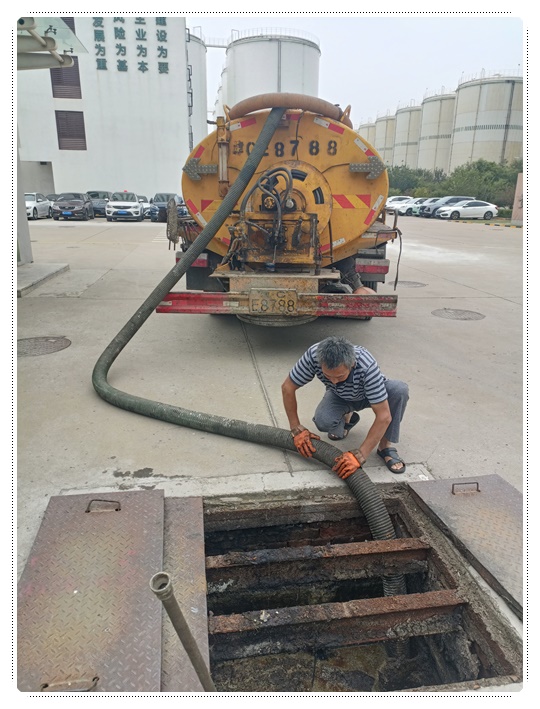 田阳隔油池清掏